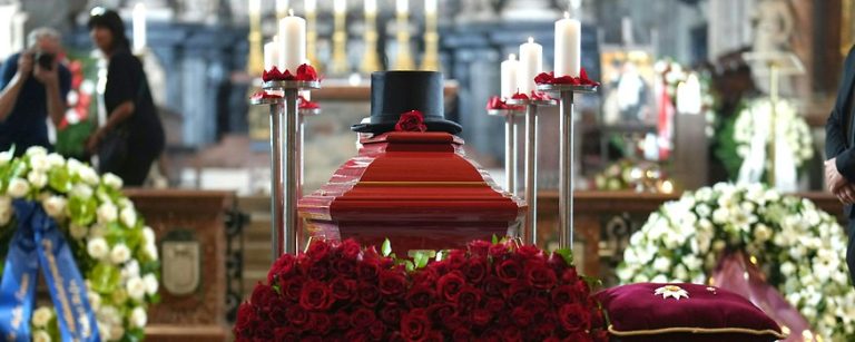 Lugner im Stephansdom verabschiedet